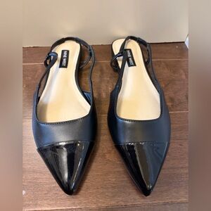 Nine West Black Pointed Patent Toe Slingback Flats